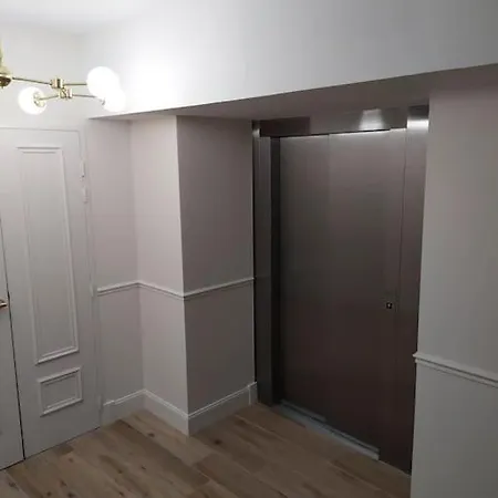 Apartment Grand T2 De Charme, Confort 3*, Face Aux Thermes. La Bourboule