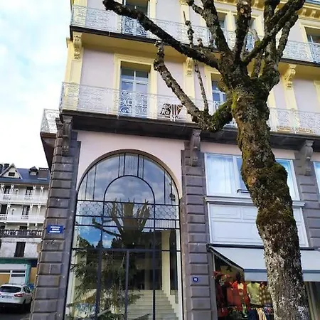 Apartment Grand T2 De Charme, Confort 3*, Face Aux Thermes.